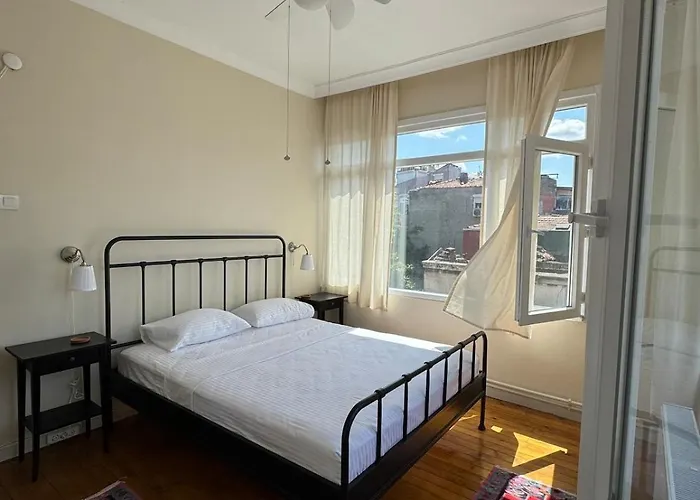 The Kinyas House - In Kadikoey Historical Fishermen's Market Apartment Istanbul