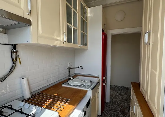 Apartment The Kinyas House - In Kadikoey Historical Fishermen's Market