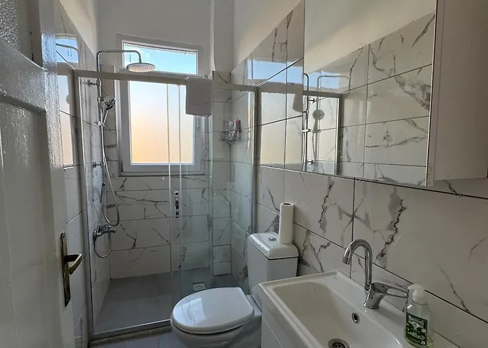 Apartment The Kinyas House - In Kadikoey Historical Fishermen's Market *